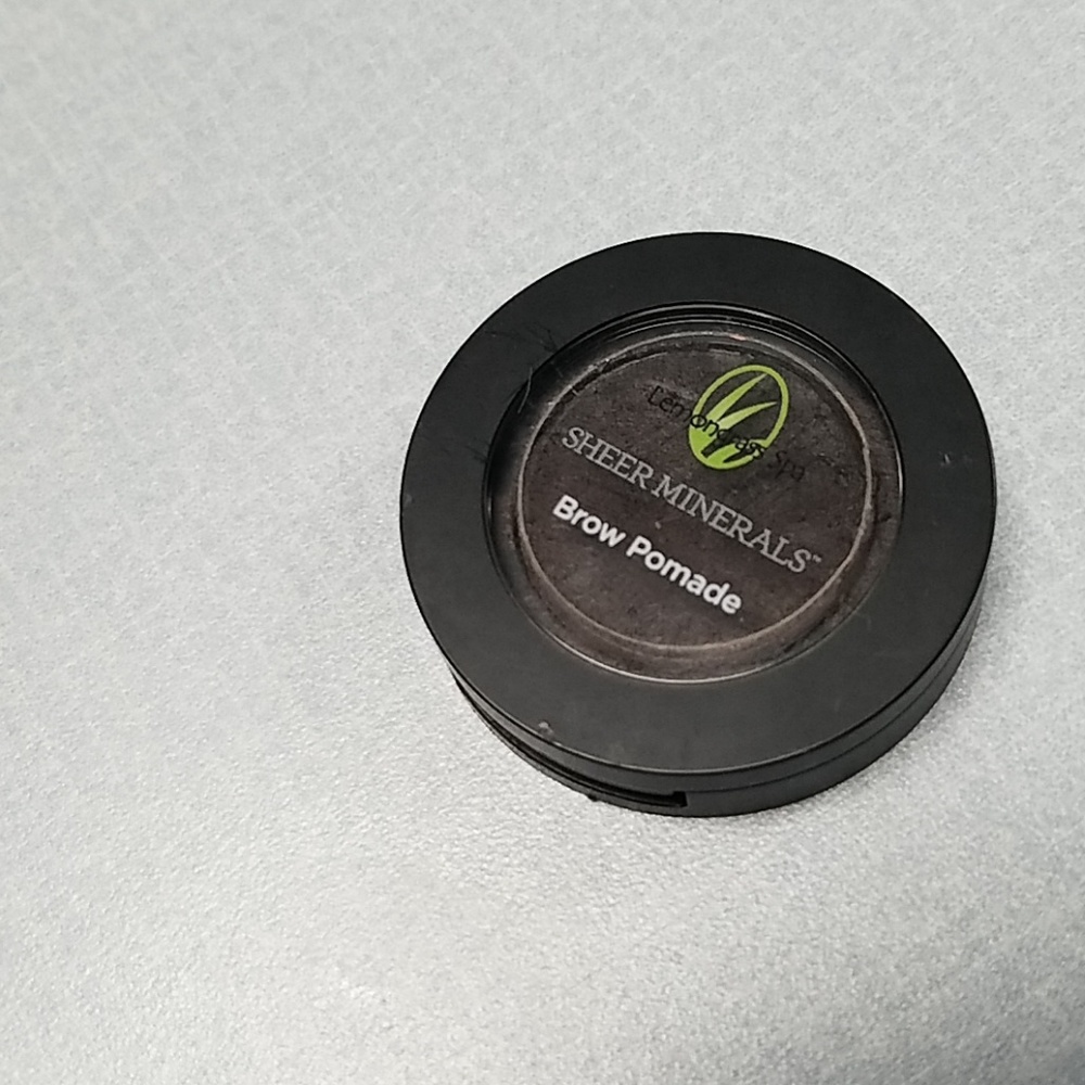 Lemongrass Spa Brow Pomade dark